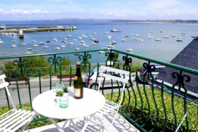Holiday home with panoramic sea views, Douarnenez
